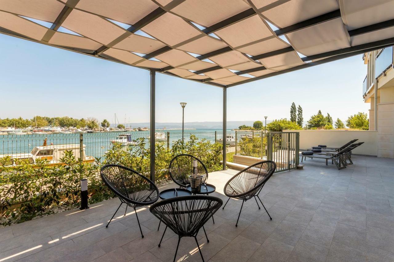 Luxury Apartment With Hot Tub Omiš Exteriör bild