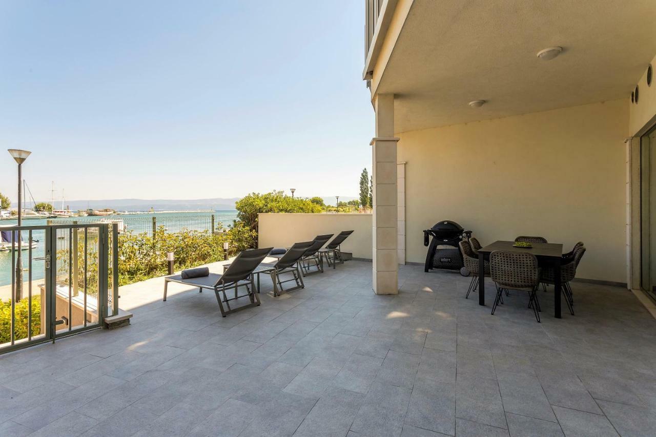 Luxury Apartment With Hot Tub Omiš Exteriör bild