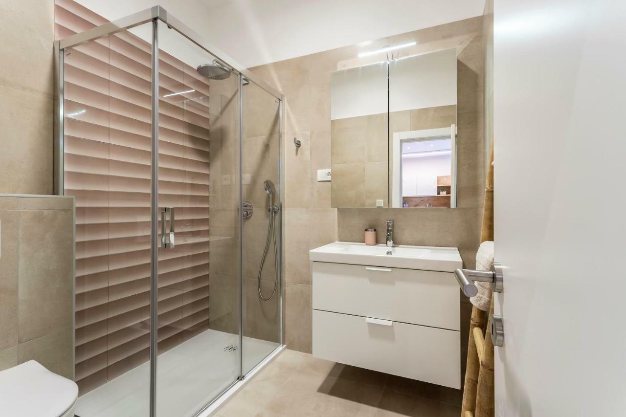 Luxury Apartment With Hot Tub Omiš Exteriör bild