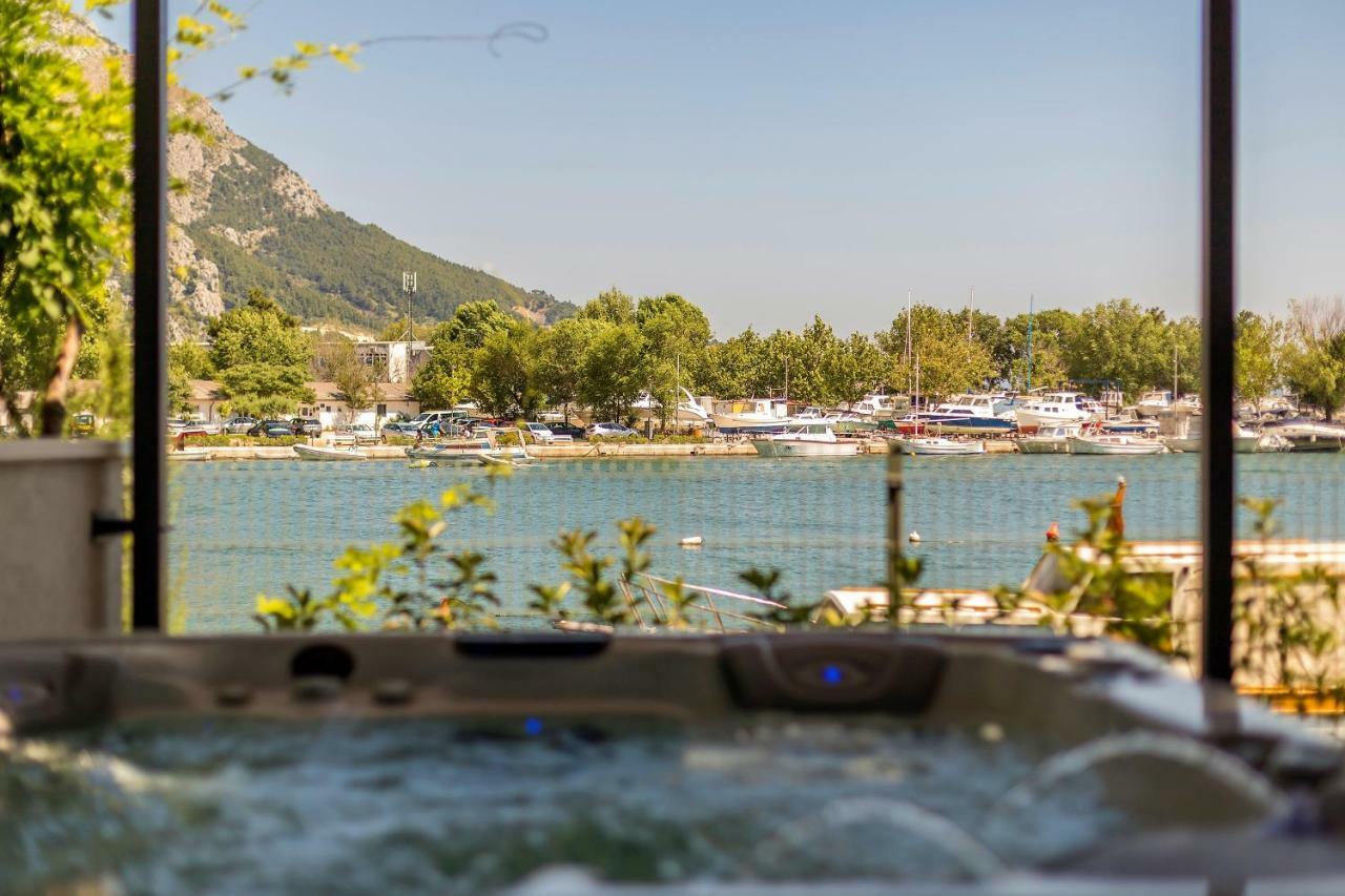 Luxury Apartment With Hot Tub Omiš Exteriör bild