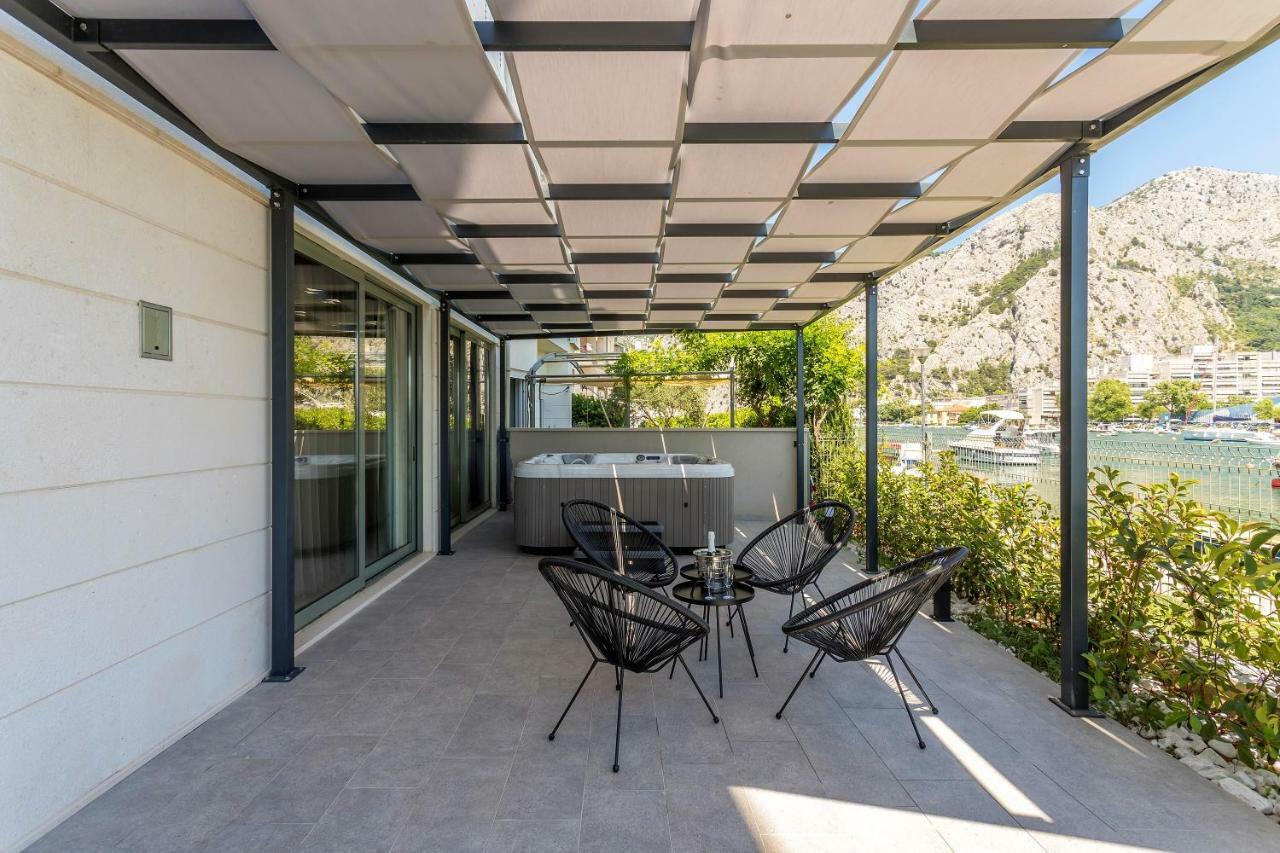 Luxury Apartment With Hot Tub Omiš Exteriör bild