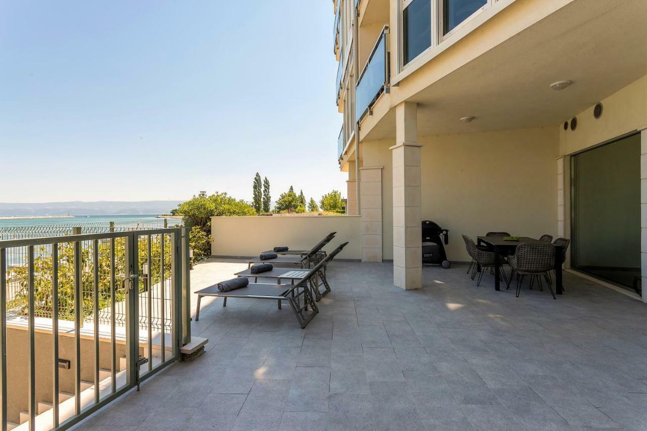 Luxury Apartment With Hot Tub Omiš Exteriör bild