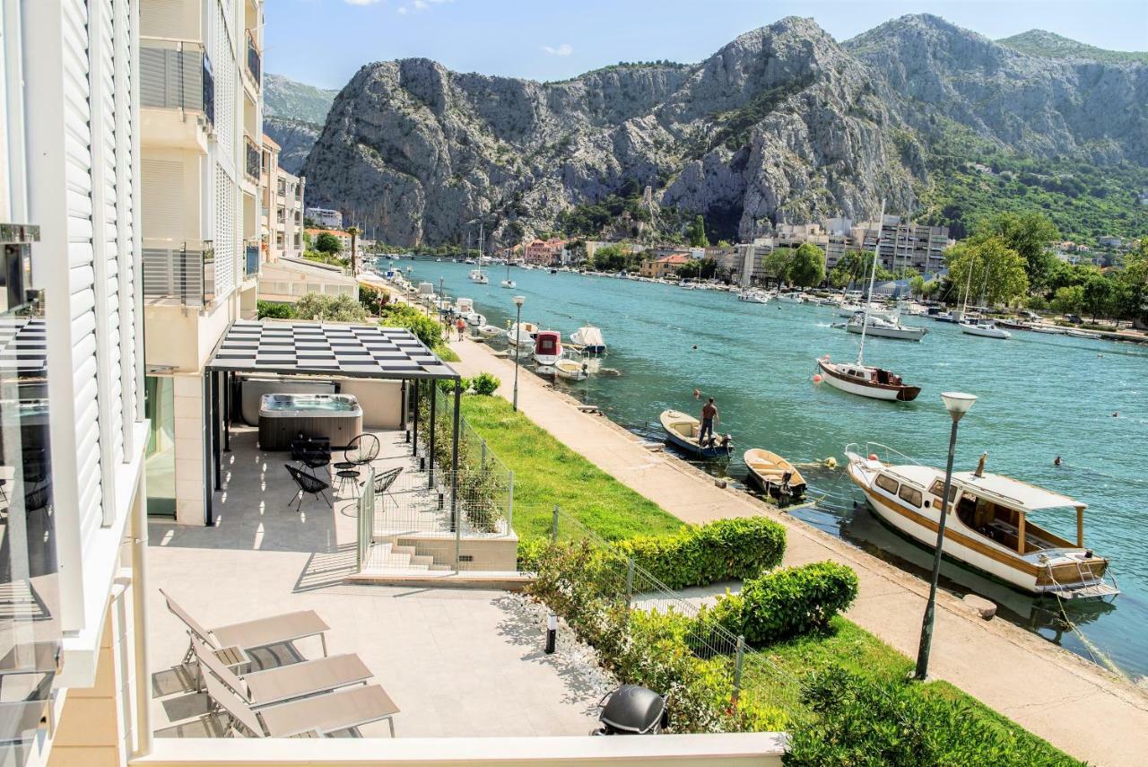 Luxury Apartment With Hot Tub Omiš Exteriör bild